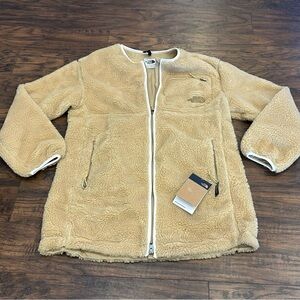 NWT THE NORTH FACE Women’s Extreme Pile Coat Sherpa Fuzzy Fleece Jacket Medium